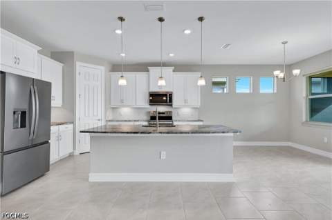 447 Spring Hill Lake Loop, Cape Coral FL - photo 12 of 43