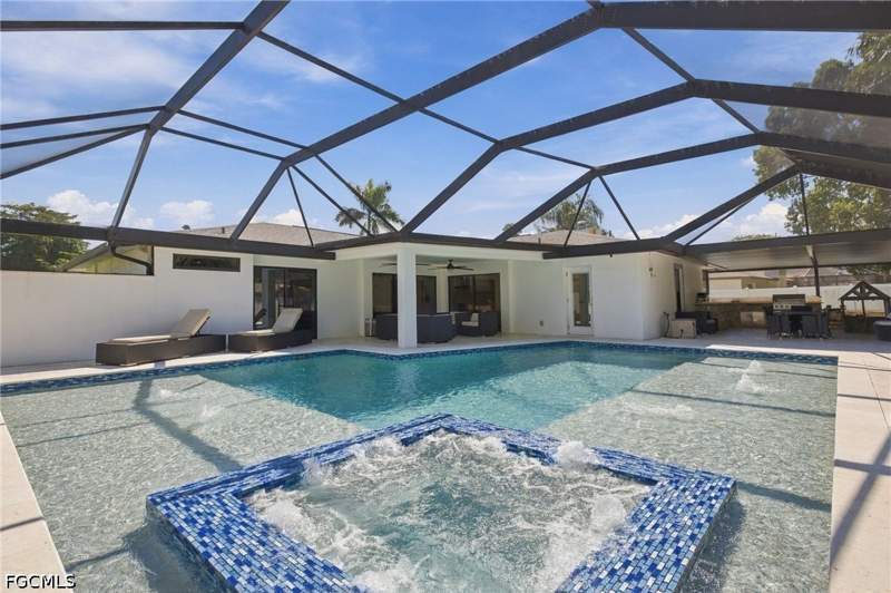 3 bedroom SingleFamilyResidence at 1455 Claret Ct, Whiskey Creek, Fort Myers — photo 3