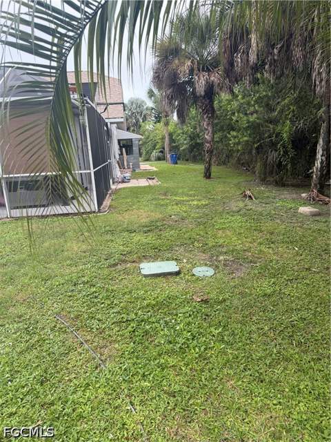 401 Hibiscus Ave, Lehigh Acres FL - photo 10 of 15