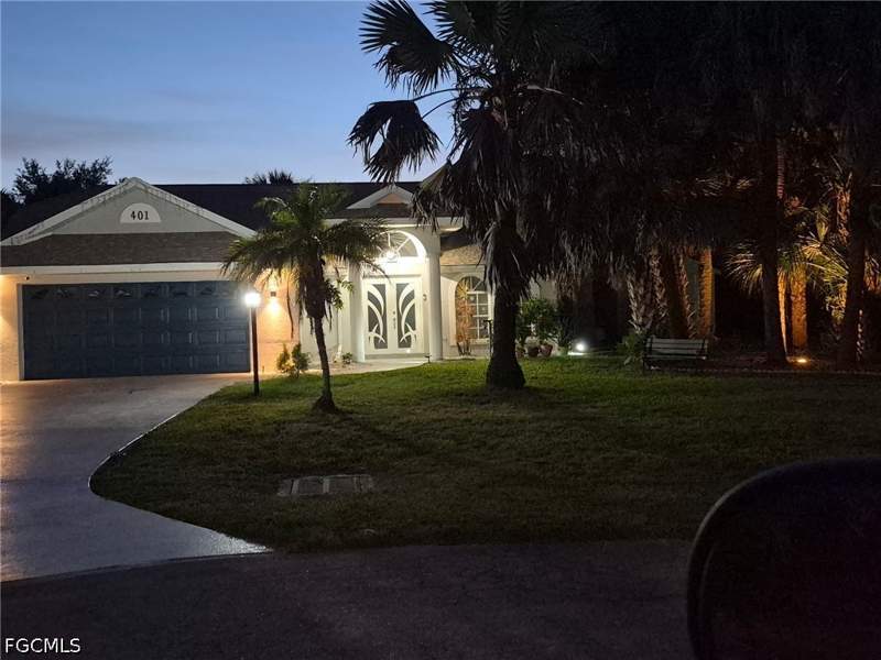 3 bedroom SingleFamilyResidence at 401 Hibiscus Ave, Lehigh Acres, Lehigh Acres — photo 2