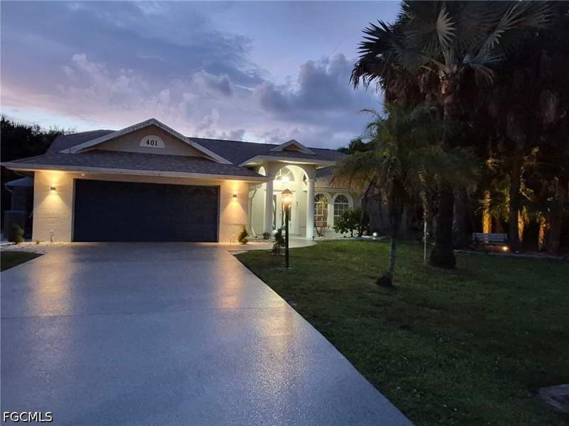 3 bedroom SingleFamilyResidence at 401 Hibiscus Ave, Lehigh Acres, Lehigh Acres — photo 5