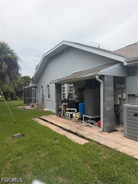 401 Hibiscus Ave, Lehigh Acres FL - photo 6 of 15