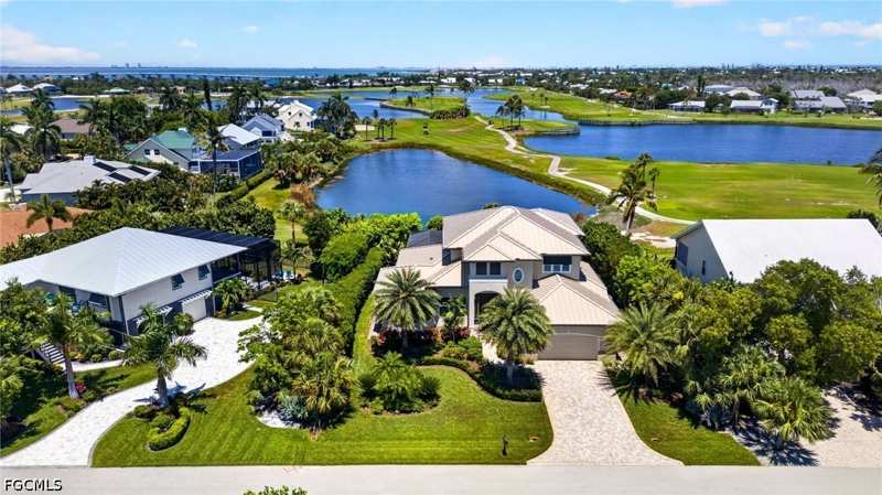 3 bedroom SingleFamilyResidence at 9066 Mockingbird Dr, The Dunes Sanibel Island, Sanibel — photo 1