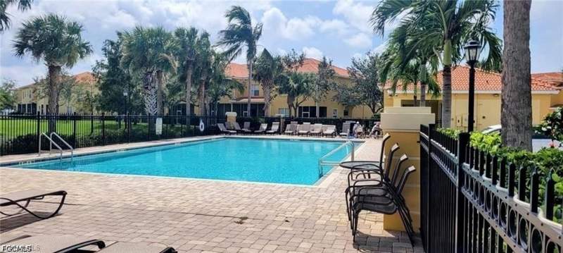 3 bedroom Townhouse at 9813 Quinta Artesa Way 104, Sail Harbour, Fort Myers — photo 2