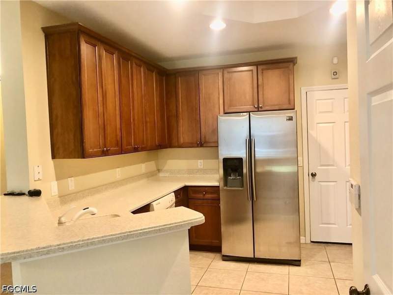 3 bedroom Townhouse at 9813 Quinta Artesa Way 104, Sail Harbour, Fort Myers — photo 3