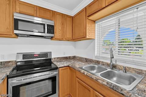 6102 Whiskey Creek Dr 203, Fort Myers FL - photo 9 of 43