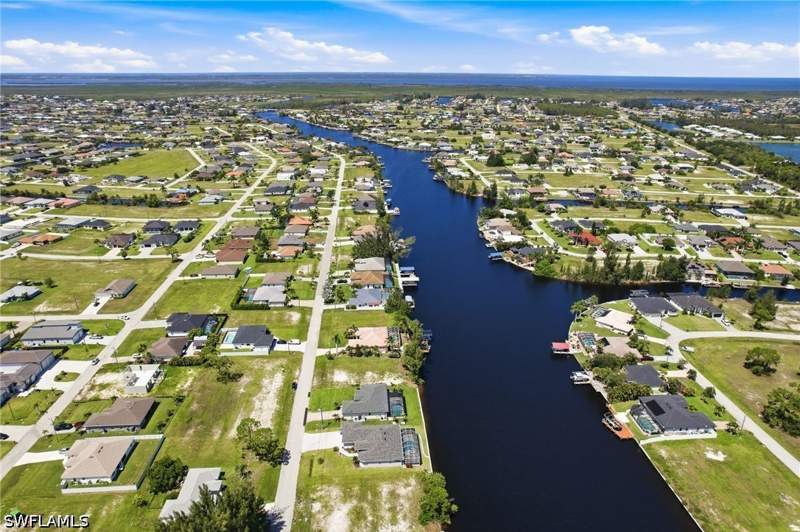 4 bedroom SingleFamilyResidence at 3229 NW 21st Ter, Cape Coral, Cape Coral — photo 5