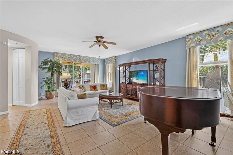 2 bedroom Condominium at 1121 Van Loon Commons Cir 205, Van Loon Commons, Cape Coral — photo 5
