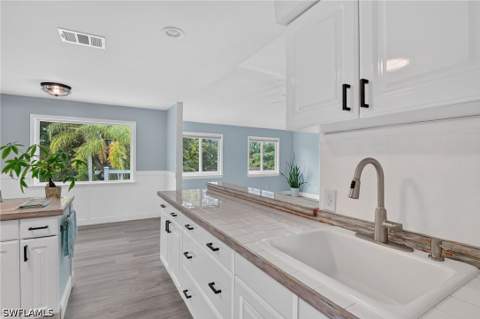20520 Pine Tree Ln, Estero FL - photo 11 of 50