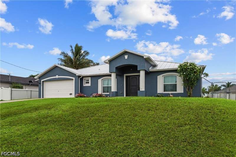 4 bedroom SingleFamilyResidence at 1330 NE 33rd Ln, Gator Circle, Cape Coral — photo 2