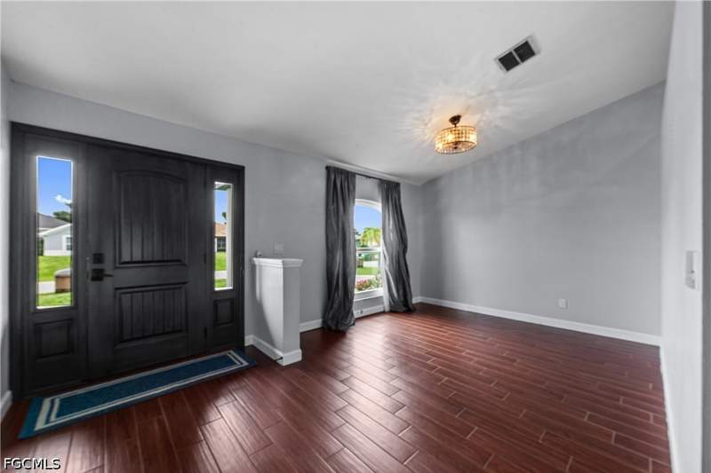 4 bedroom SingleFamilyResidence at 1330 NE 33rd Ln, Gator Circle, Cape Coral — photo 4