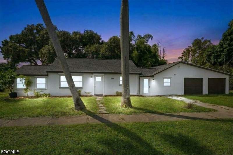 3 bedroom SingleFamilyResidence at 380 New York Dr, Alabama Grove Terrace, Fort Myers — photo 2