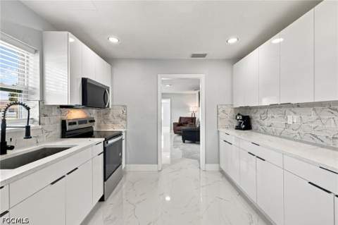 380 New York Dr, Fort Myers FL - photo 8 of 23