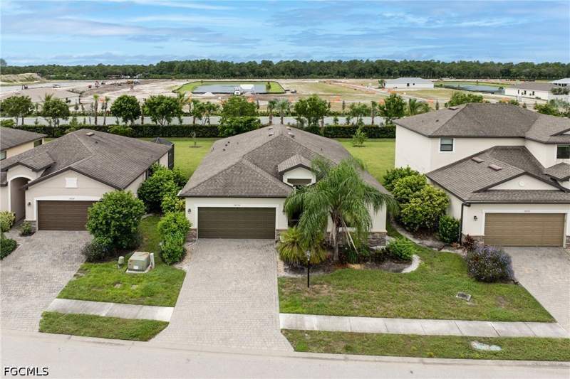 4 bedroom SingleFamilyResidence at 14378 Vindel Cir, Portico, Fort Myers — photo 2