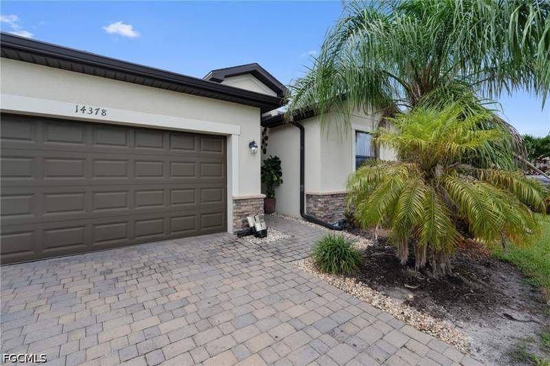 4 bedroom SingleFamilyResidence at 14378 Vindel Cir, Portico, Fort Myers — photo 4