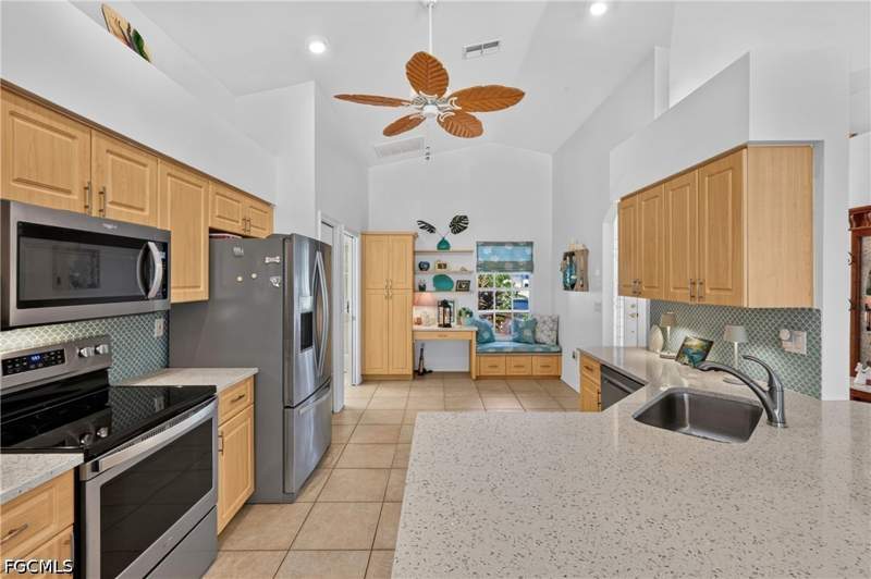 2 bedroom SingleFamilyResidence at 14193 Grosse Point Ln, Heritage Cove I, Fort Myers — photo 2