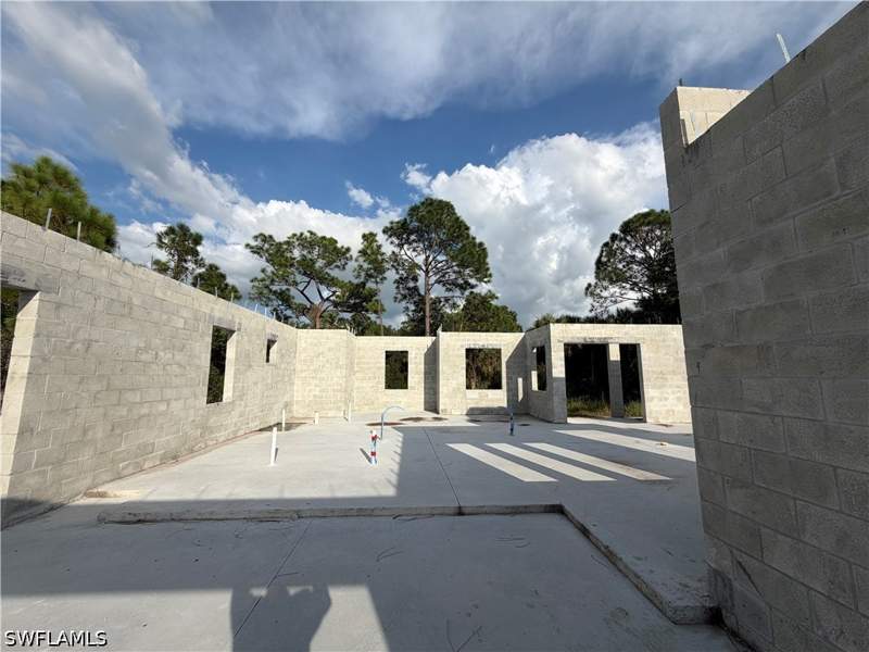 3 bedroom SingleFamilyResidence at 515 Edward Hall Ave S, Lehigh Acres, Lehigh Acres — photo 2