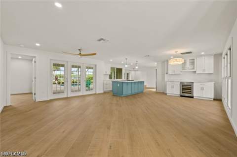 2105 Sheepshead Dr, Naples FL - photo 12 of 45