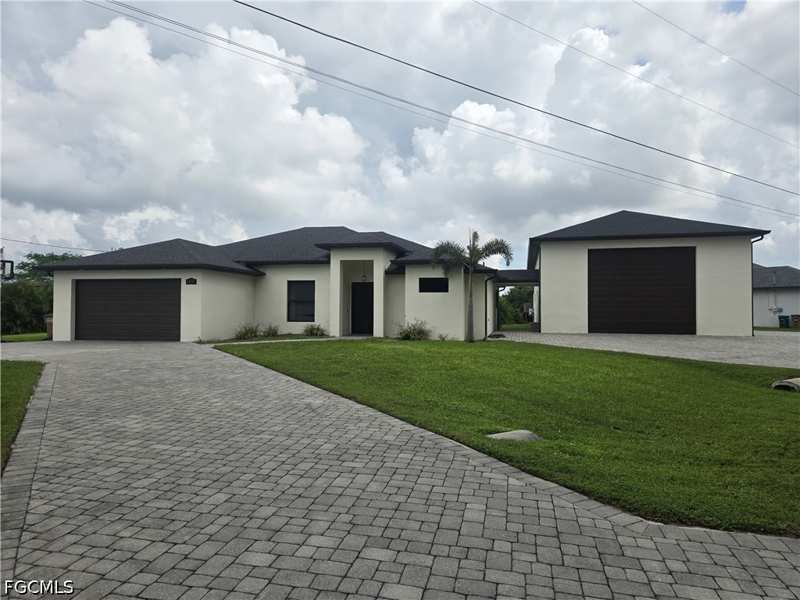 4 bedroom SingleFamilyResidence at 1005 SW 15th Pl, Cape Coral, Cape Coral — photo 1