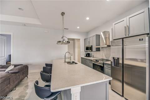 1005 SW 15th Pl, Cape Coral FL - photo 12 of 45
