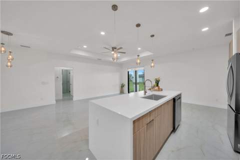 1909 NE 19th Pl, Cape Coral FL - photo 14 of 37
