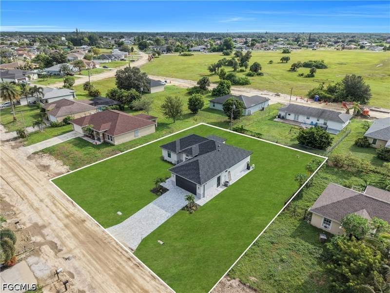 3 bedroom SingleFamilyResidence at 1909 NE 19th Pl, Cape Coral, Cape Coral — photo 5