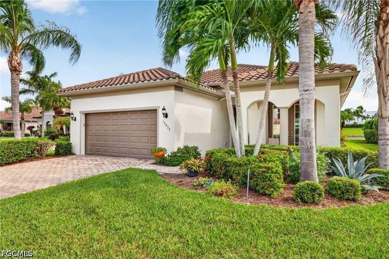 3 bedroom SingleFamilyResidence at 12839 Epping Way, Somerset, Fort Myers — photo 2