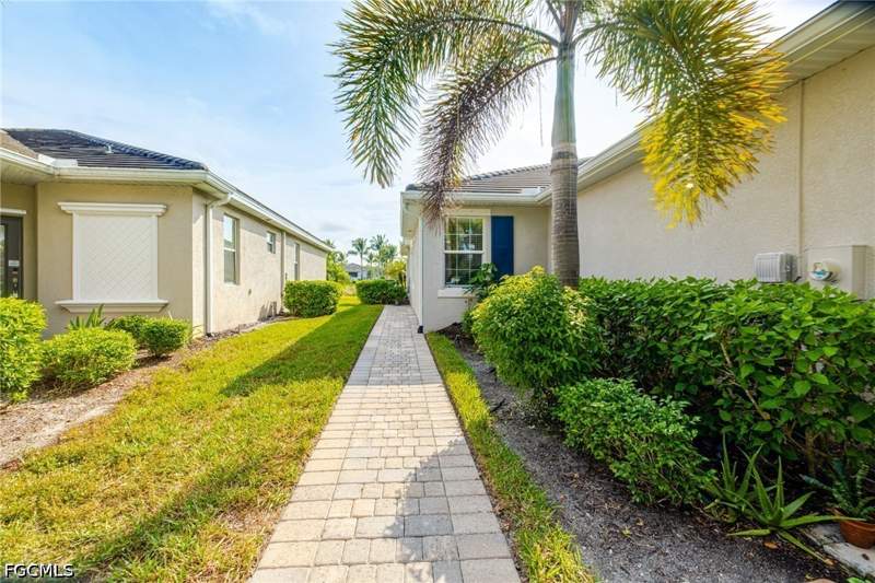 3 bedroom Attached at 4163 Bisque Ln, Castalina, Fort Myers — photo 3