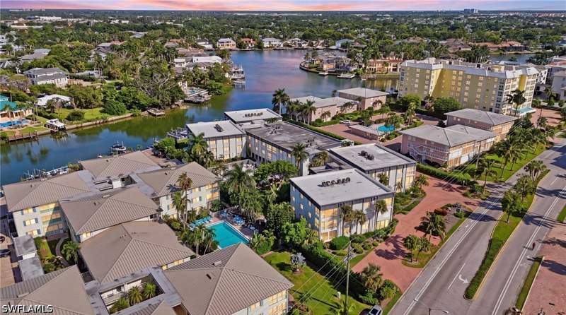2 bedroom Condominium at 1930 Gulf Shore Blvd N B302, La Villa Riviera, Naples — photo 3