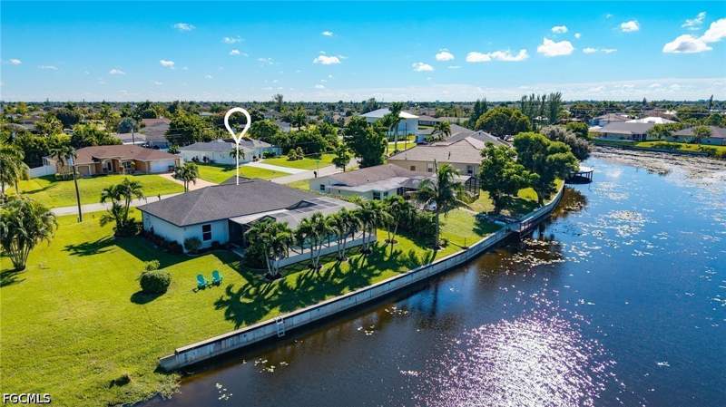 3 bedroom SingleFamilyResidence at 3038 SW 10th Pl, Cape Coral, Cape Coral — photo 4