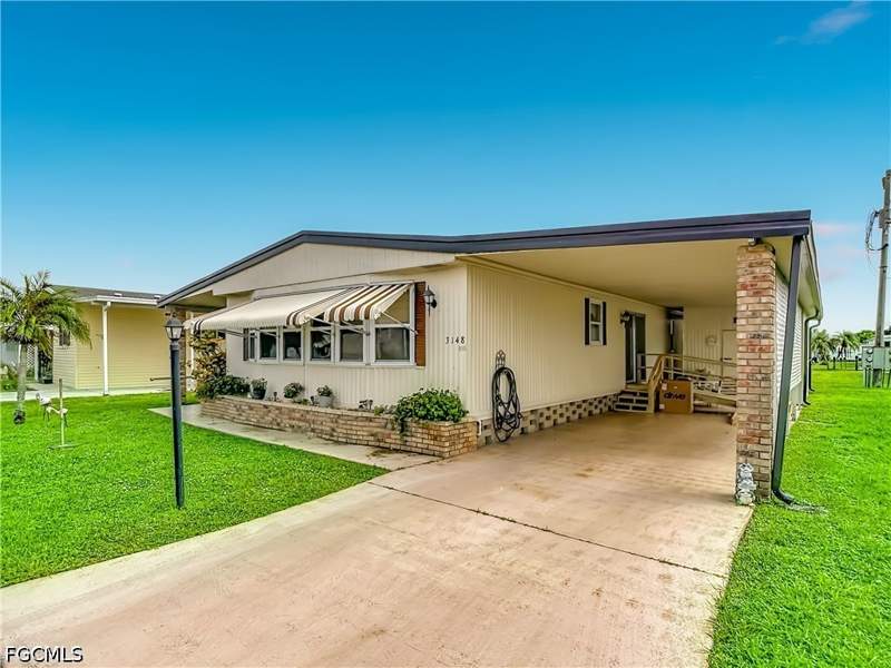 2 bedroom ManufacturedHome at 3148 Indian Village Ln, Lake Arrowhead Mob Village, North Fort Myers — photo 4