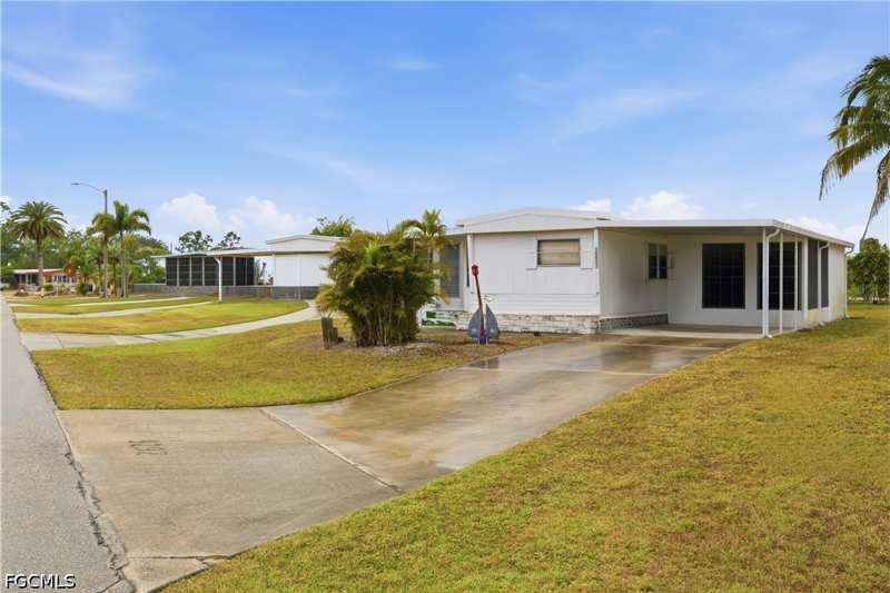 2 bedroom ManufacturedHome at 9292 Duke Rd, Imperial Harbor, Bonita Springs — photo 1