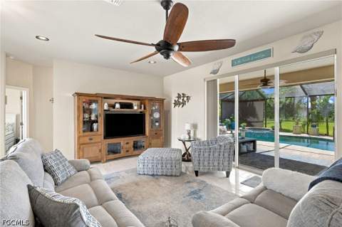 2208 NW 7th Ter, Cape Coral FL - photo 11 of 33