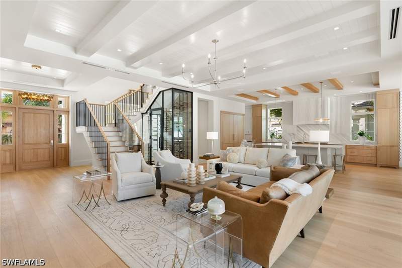 6 bedroom SingleFamilyResidence at 3277 Gordon Dr, Port Royal, Naples — photo 5