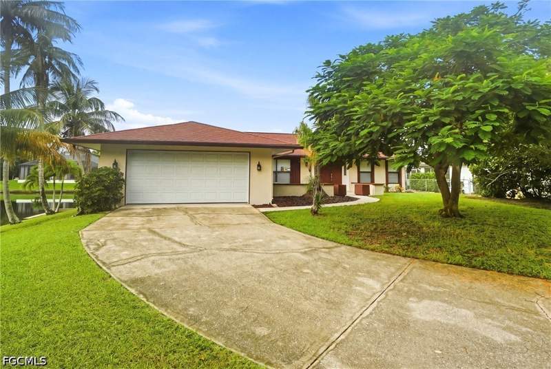 3 bedroom SingleFamilyResidence at 4204 SW 3rd Ave, Cape Coral, Cape Coral — photo 3
