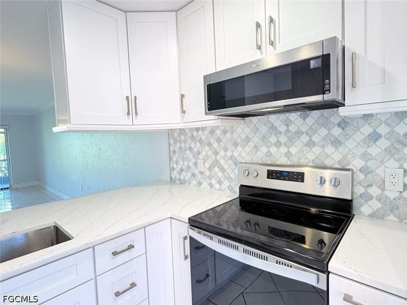 2 bedroom Condominium at 16350 Bay Pointe Blvd 102, Bay Pointe Yacht & Racquet Club, North Fort Myers — photo 3