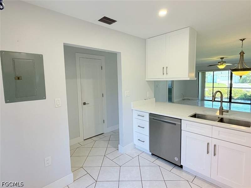 2 bedroom Condominium at 16350 Bay Pointe Blvd 102, Bay Pointe Yacht & Racquet Club, North Fort Myers — photo 4