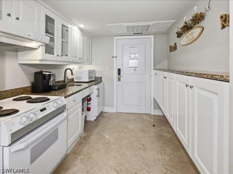 480 S Collier Blvd 810, Marco Island FL - photo 7 of 35