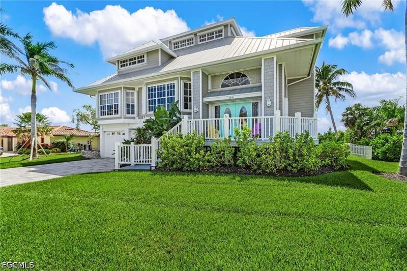 4 bedroom SingleFamilyResidence at 3681 San Carlos Dr, Bayview Acres, St James City — photo 2