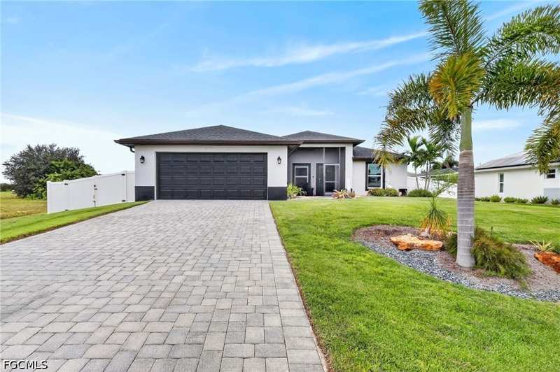 3 bedroom SingleFamilyResidence at 614 NW 38th Ave, Cape Coral, Cape Coral — photo 1
