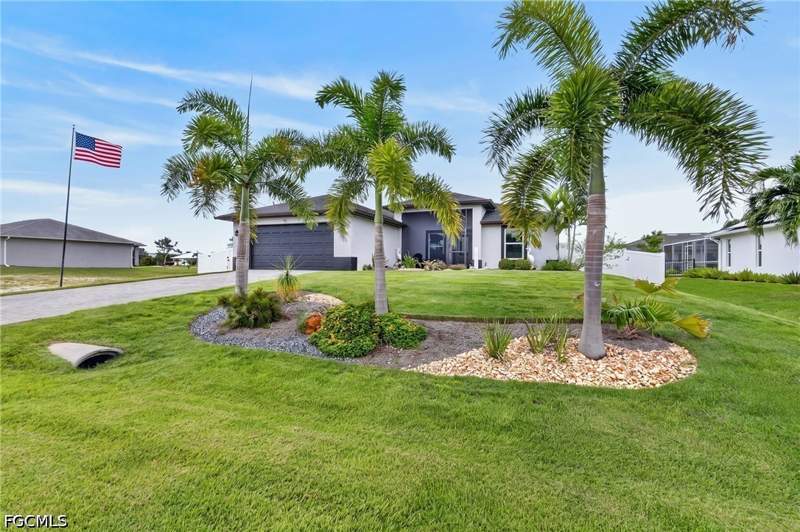 3 bedroom SingleFamilyResidence at 614 NW 38th Ave, Cape Coral, Cape Coral — photo 2