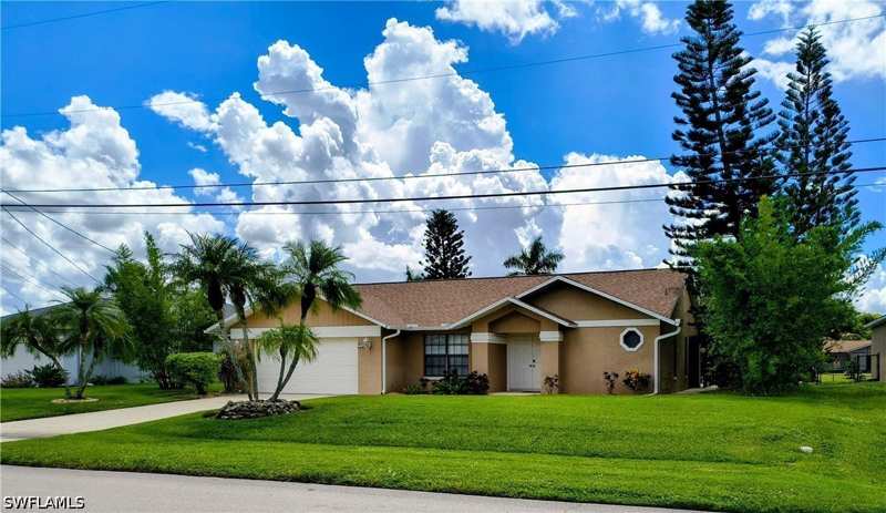 3 bedroom SingleFamilyResidence at 2306 SE 8th St, Cape Coral, Cape Coral — photo 1