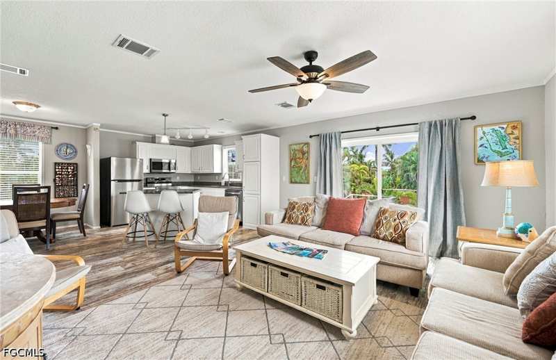 3 bedroom ManufacturedHome at 5520 Rainbow Dr, Pine Island Villas, Bokeelia — photo 1