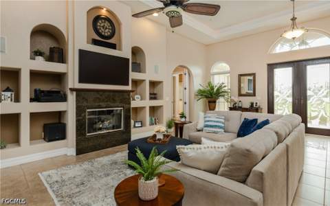 5426 SW 24th Pl, Cape Coral FL - photo 6 of 43