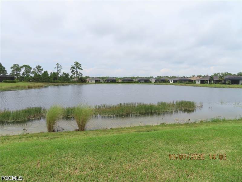 3 bedroom SingleFamilyResidence at 17401 Walnut Run Dr, Country Club, Alva — photo 2