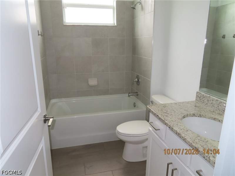 3 bedroom SingleFamilyResidence at 17401 Walnut Run Dr, Country Club, Alva — photo 4