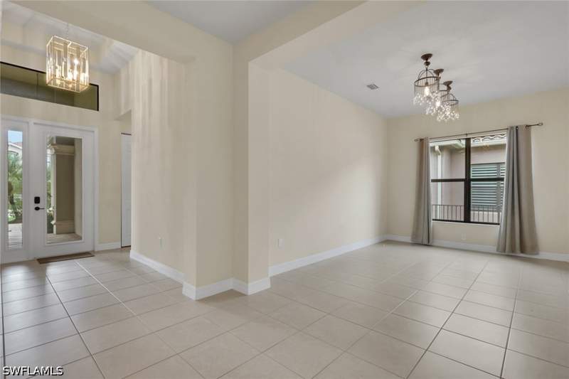 2 bedroom SingleFamilyResidence at 2862 Cinnamon Bay Cir, Riverstone, Naples — photo 5