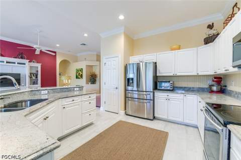 8906 Dartmoor Way, Fort Myers FL - photo 12 of 28