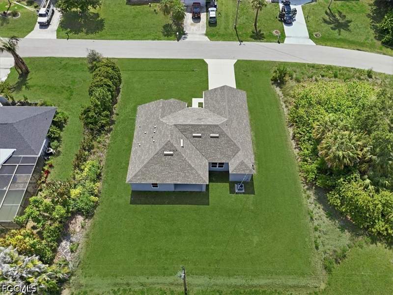 3 bedroom SingleFamilyResidence at 1406 Ford Cir, Lehigh Acres, Lehigh Acres — photo 2