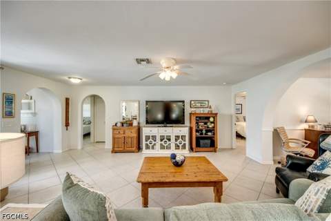 930 E Archer Pkwy, Cape Coral FL - photo 10 of 60